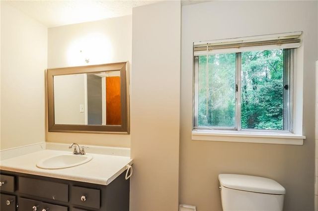 2757 Shelley Lane, Ellenwood, GA 30294