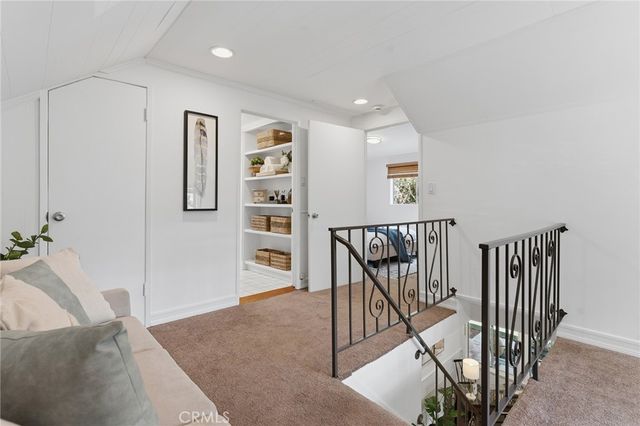 14335 Magnolia, Sherman Oaks, CA 91423