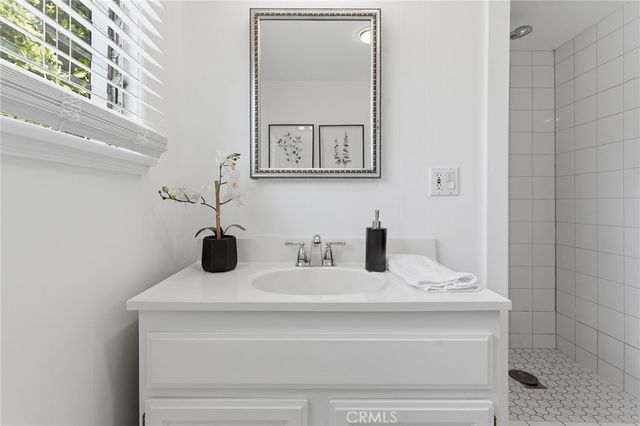 14335 Magnolia, Sherman Oaks, CA 91423