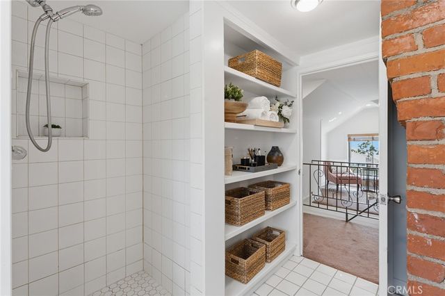 14335 Magnolia, Sherman Oaks, CA 91423