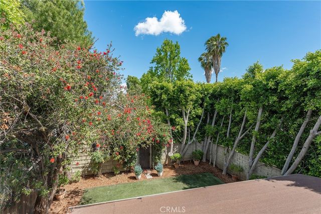 14335 Magnolia, Sherman Oaks, CA 91423