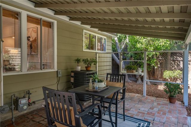 14335 Magnolia, Sherman Oaks, CA 91423