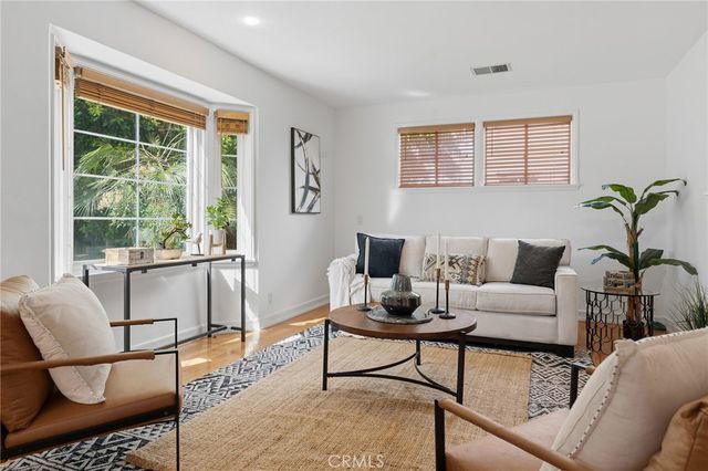14335 Magnolia, Sherman Oaks, CA 91423