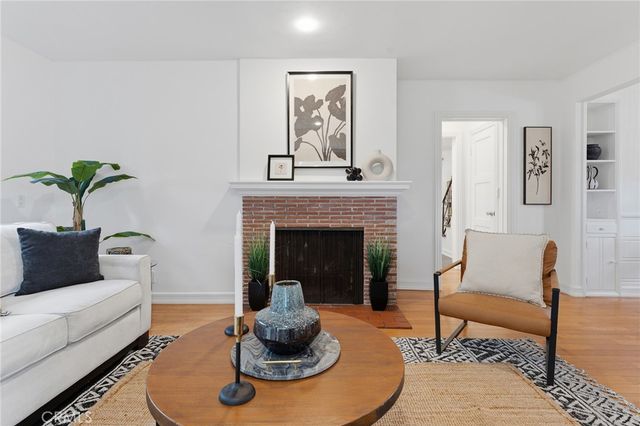 14335 Magnolia, Sherman Oaks, CA 91423