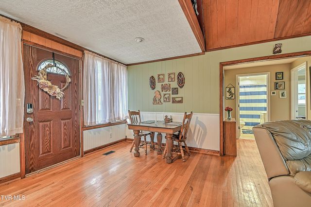 10342 Redwood Circle, Bristol, VA 24202