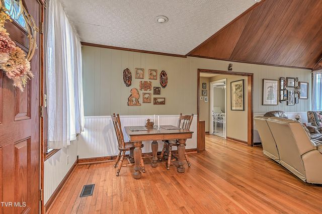 10342 Redwood Circle, Bristol, VA 24202