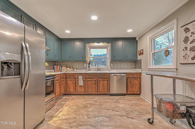 10342 Redwood Circle, Bristol, VA 24202