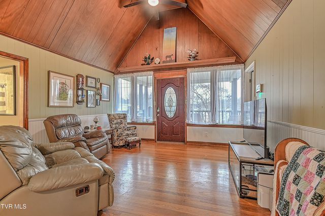 10342 Redwood Circle, Bristol, VA 24202