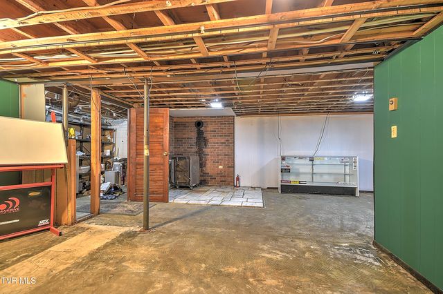 10342 Redwood Circle, Bristol, VA 24202