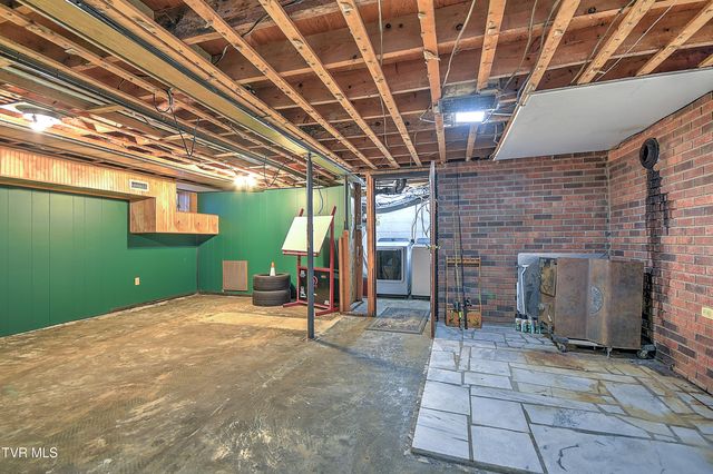 10342 Redwood Circle, Bristol, VA 24202