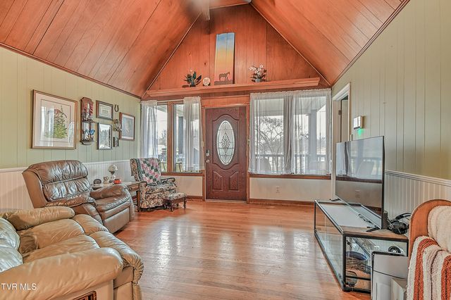 10342 Redwood Circle, Bristol, VA 24202