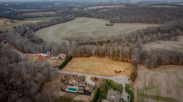 22 Port Royal Estate, Adams, TN 37010