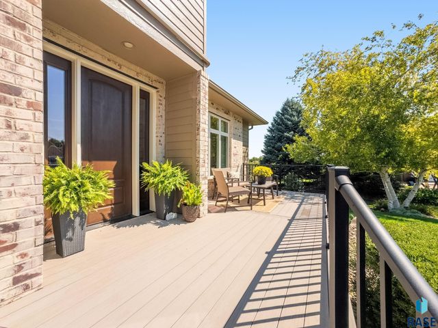 6900 E Split Rock Cir Circle, Sioux Falls, SD 57110