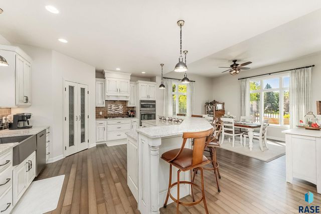 6900 E Split Rock Cir Circle, Sioux Falls, SD 57110