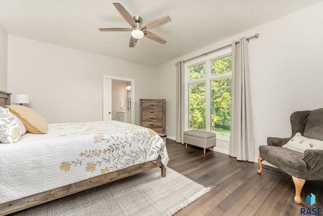 6900 E Split Rock Cir Circle, Sioux Falls, SD 57110