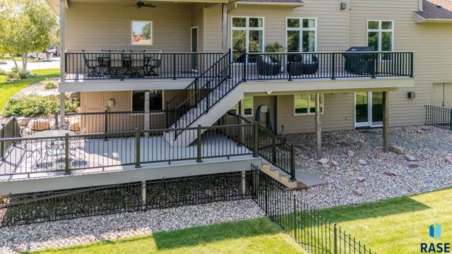 6900 E Split Rock Cir Circle, Sioux Falls, SD 57110