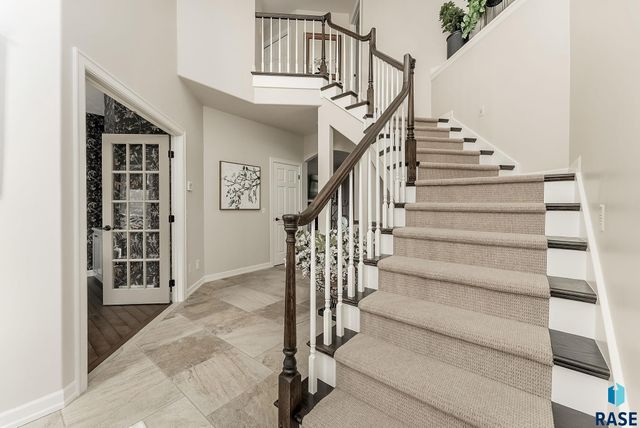 6900 E Split Rock Cir Circle, Sioux Falls, SD 57110