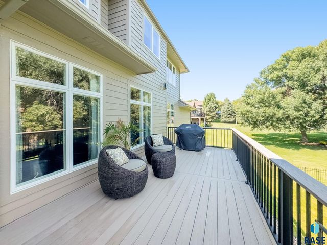 6900 E Split Rock Cir Circle, Sioux Falls, SD 57110