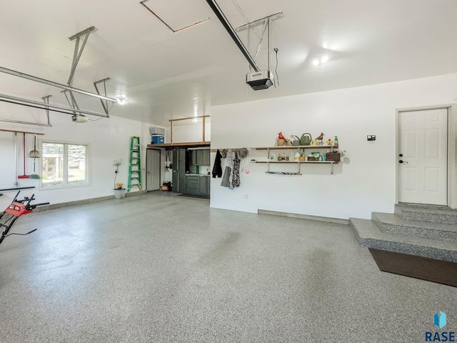 6900 E Split Rock Cir Circle, Sioux Falls, SD 57110