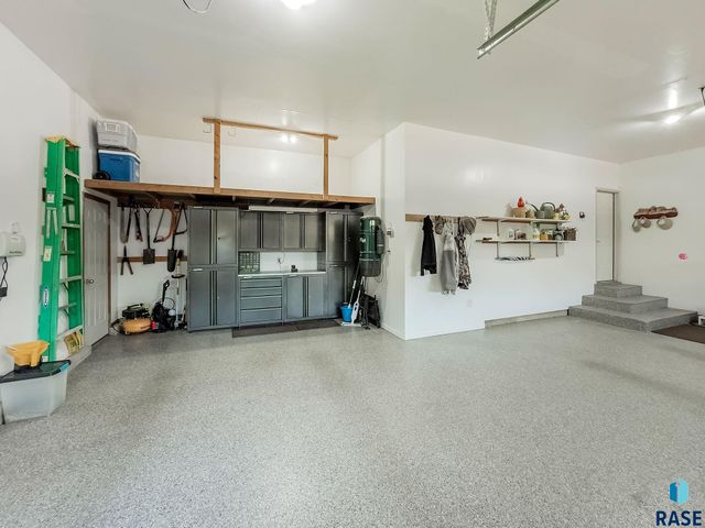 6900 E Split Rock Cir Circle, Sioux Falls, SD 57110