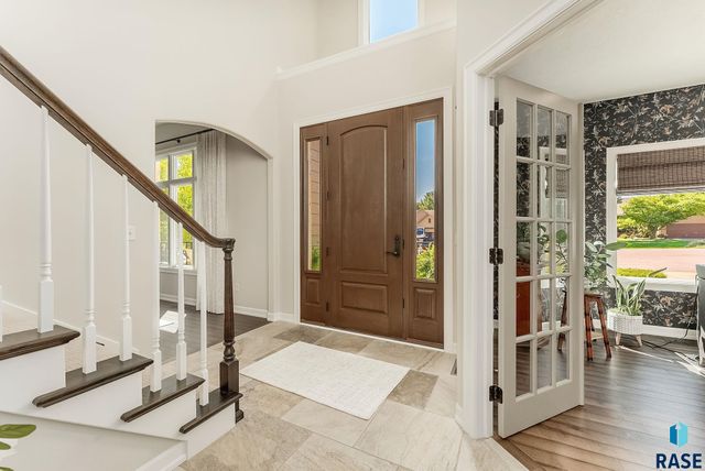 6900 E Split Rock Cir Circle, Sioux Falls, SD 57110