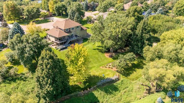 6900 E Split Rock Cir Circle, Sioux Falls, SD 57110