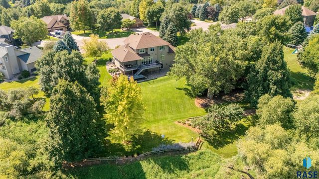 6900 E Split Rock Cir Circle, Sioux Falls, SD 57110