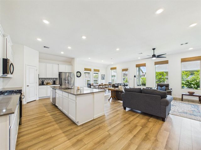 703 Western Holly, League City, TX 77573