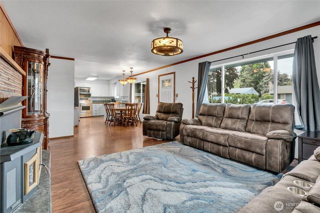 15115 74th Street E, Sumner, WA 98390