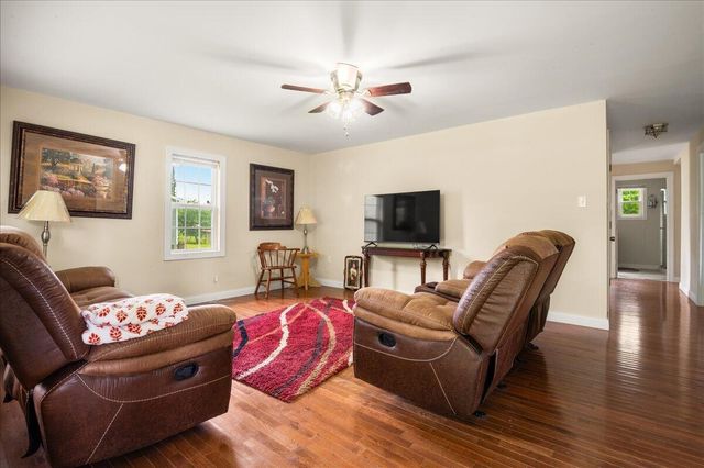 181 Little Arthur Ridge Road, East Bernstadt, KY 40729