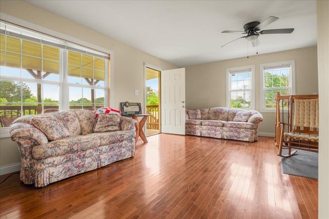 181 Little Arthur Ridge Road, East Bernstadt, KY 40729