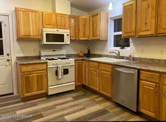 2812 S Wickham Circle, Palmer, AK 99645