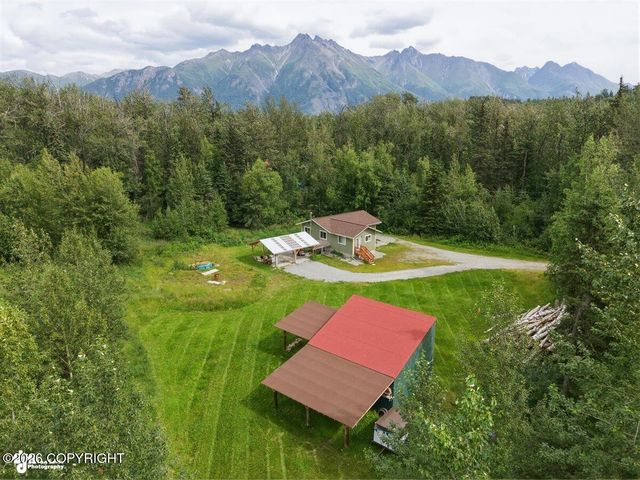 2812 S Wickham Circle, Palmer, AK 99645