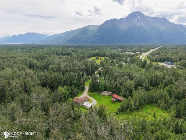 2812 S Wickham Circle, Palmer, AK 99645