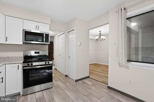 2173 GLENCOURSE LN, Reston, VA 20191