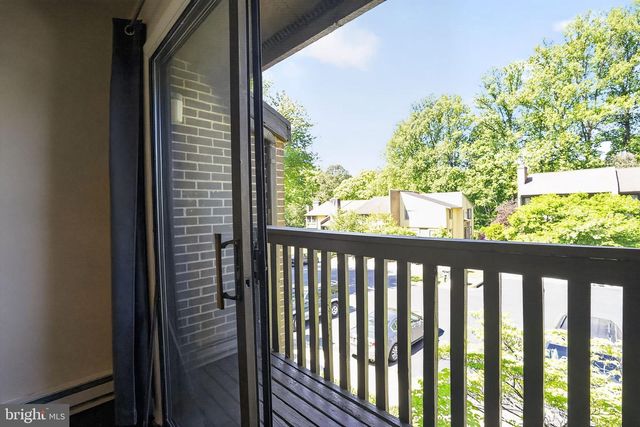 2173 GLENCOURSE LN, Reston, VA 20191