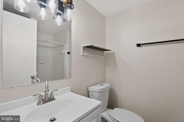 2173 GLENCOURSE LN, Reston, VA 20191