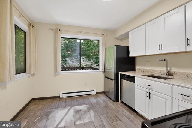 2173 GLENCOURSE LN, Reston, VA 20191