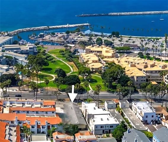 208 N Catalina, Redondo Beach, CA 90277
