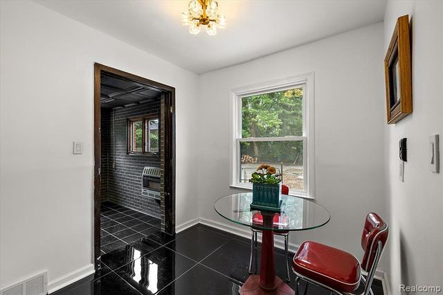 9161 W Outer Drive, Detroit, MI 48219