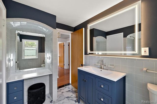 9161 W Outer Drive, Detroit, MI 48219