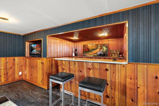 9161 W Outer Drive, Detroit, MI 48219