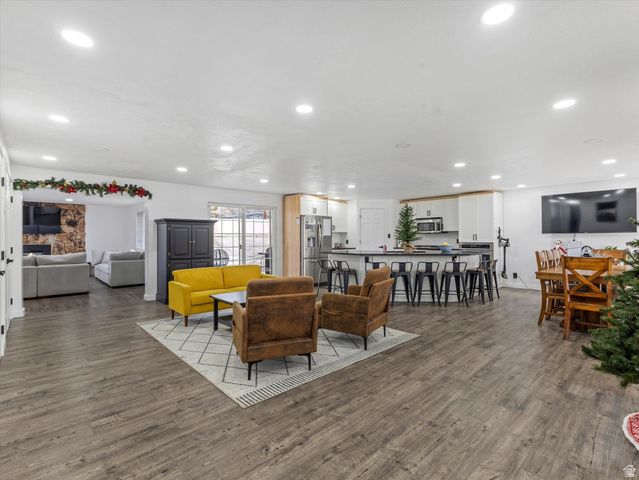 2995 E 7145 S, Cottonwood Heights, UT 84121