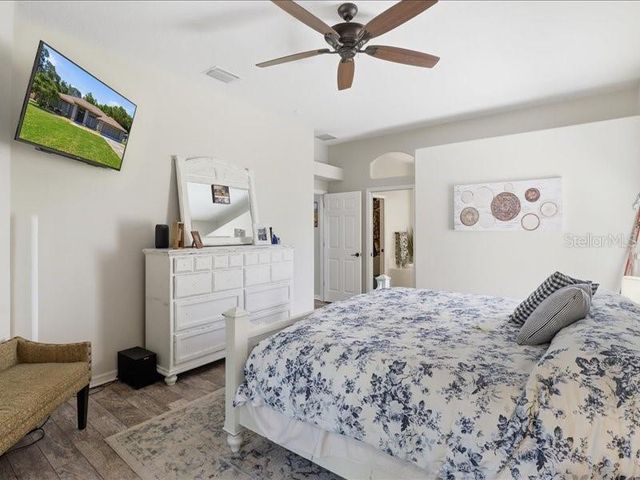 35 CYPRESS BOULEVARD E, Homosassa, FL 34446