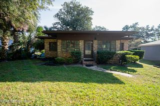 5527 HYDE PARK Circle, Jacksonville, FL 32210