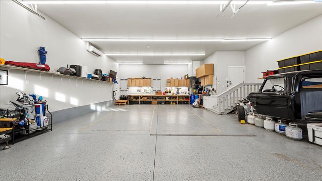 616 N Riverside Dr, West Richland, WA 99353