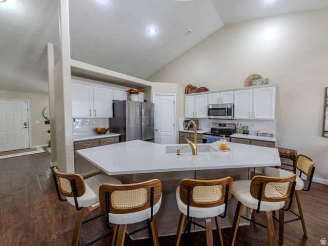 5552 W EAGLE PEAK DR, Herriman, UT 84096