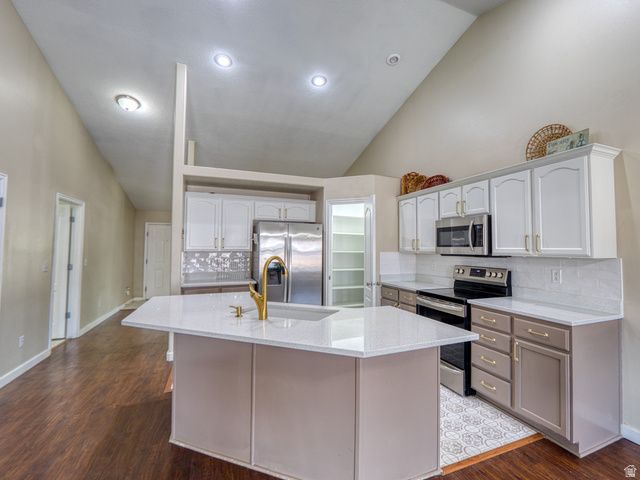 5552 W EAGLE PEAK DR, Herriman, UT 84096