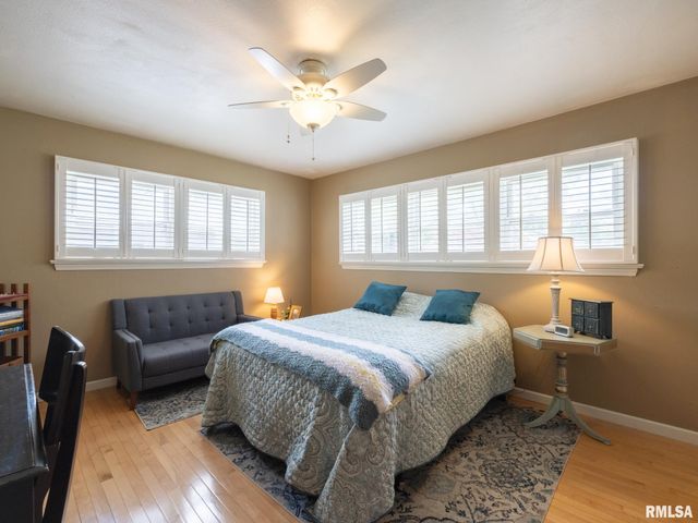 420 W RIDGEMONT Road, Peoria, IL 61614