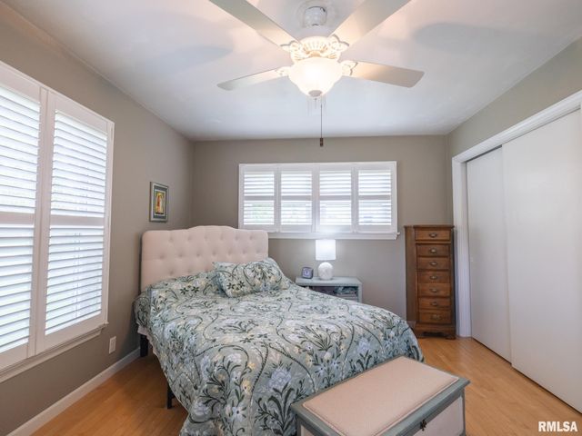 420 W RIDGEMONT Road, Peoria, IL 61614